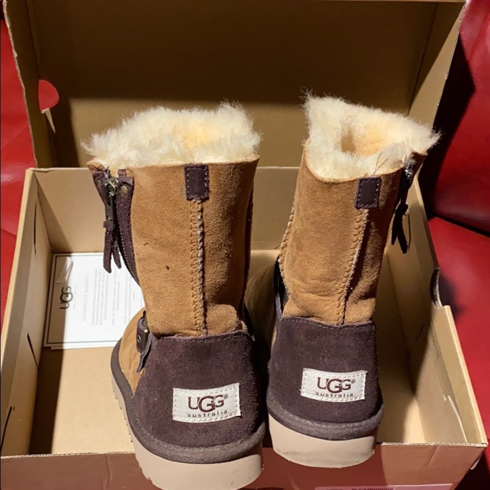 Ugg Boot - image 1